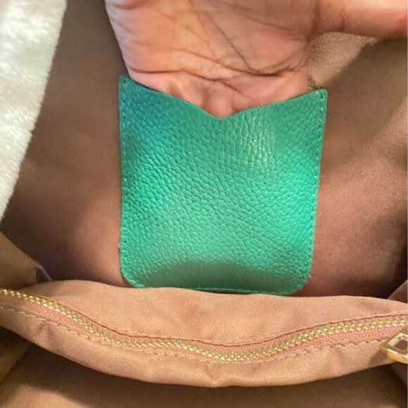 Purse / back pack / tote - Picture 8 of 10